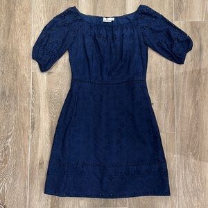 Vineyard Vines Navy blue eyelet dress, women’s size 4.  Like New